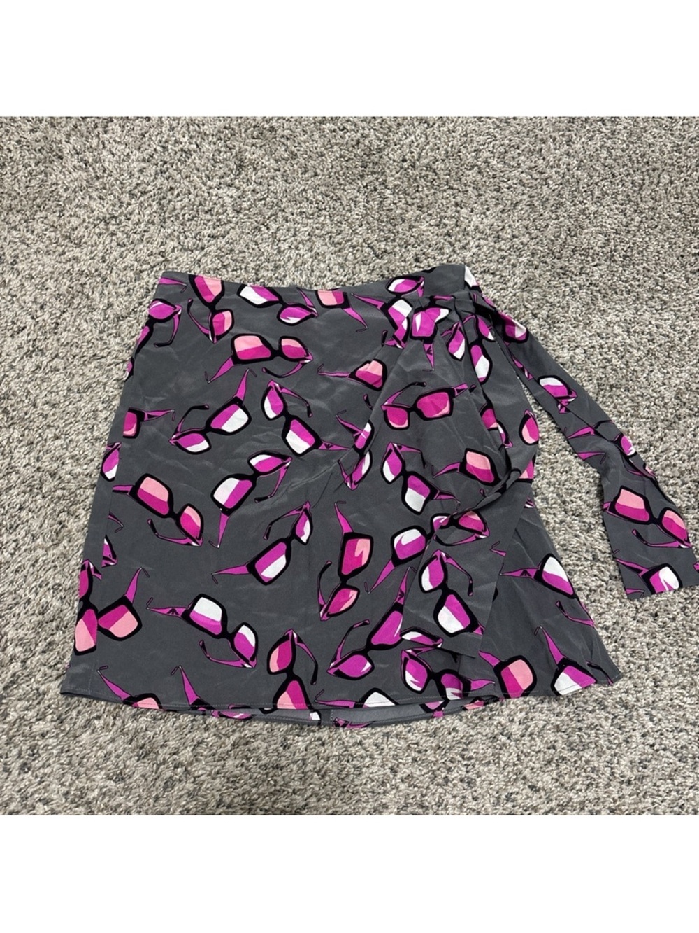 Emporio Armani Gray and Pink Patterned